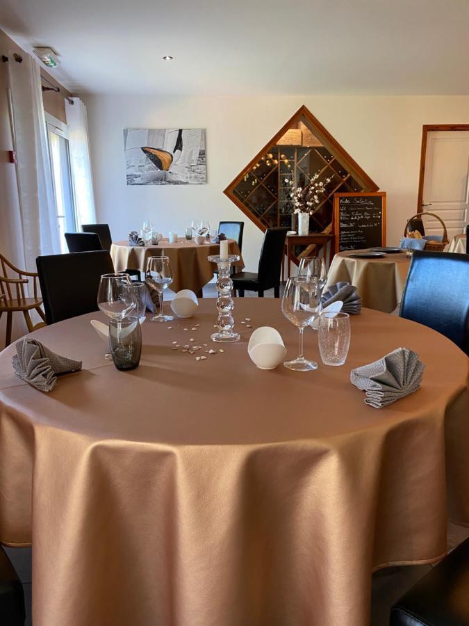 Hotel - Restaurant L'Hortensia Noyalo 외부 사진