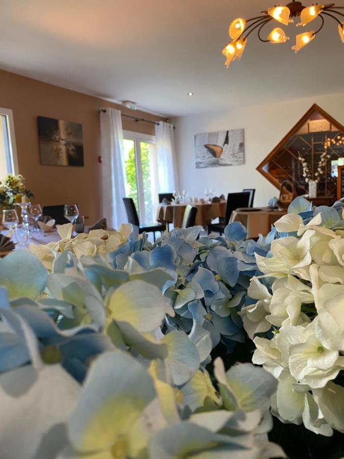 Hotel - Restaurant L'Hortensia Noyalo 외부 사진