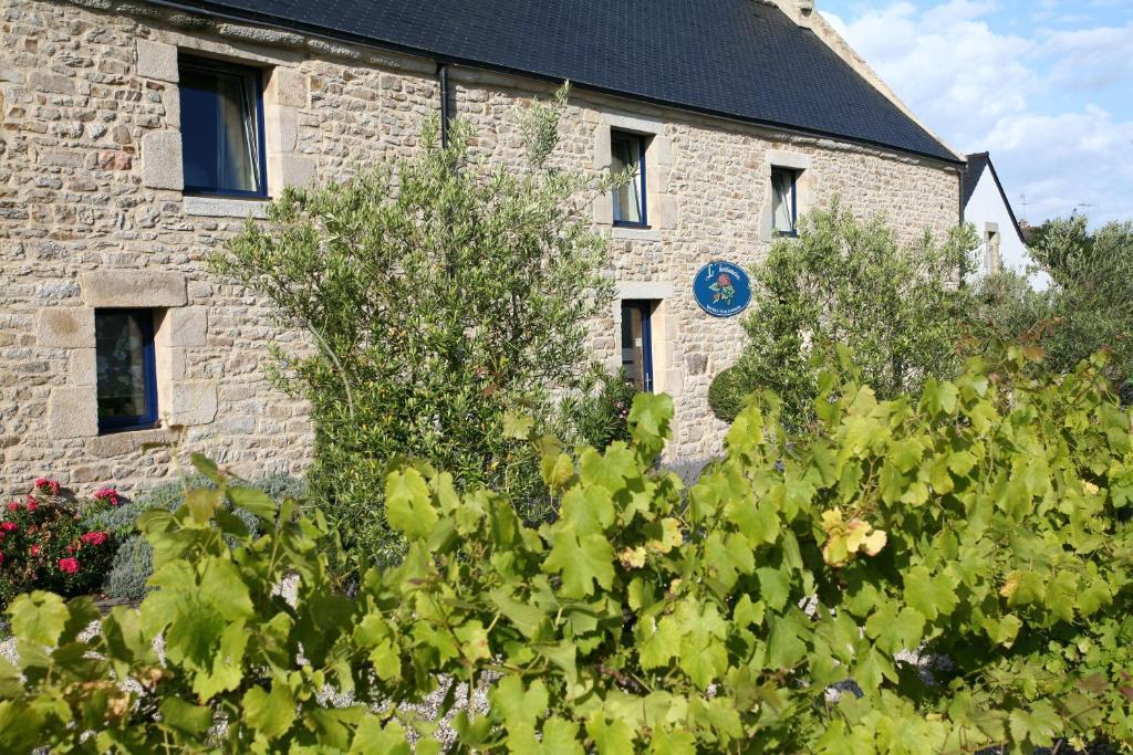 Hotel - Restaurant L'Hortensia Noyalo 외부 사진